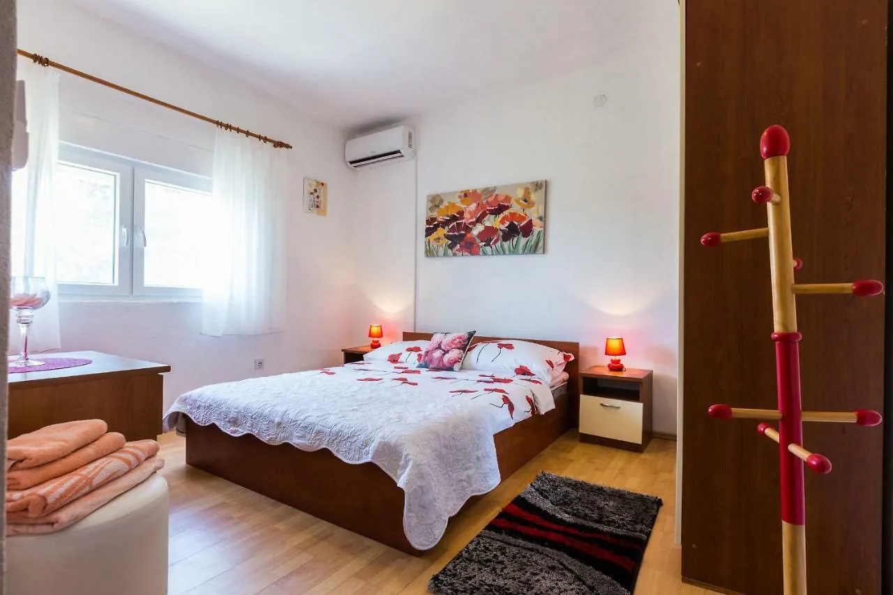Holiday Home Flora Zadar